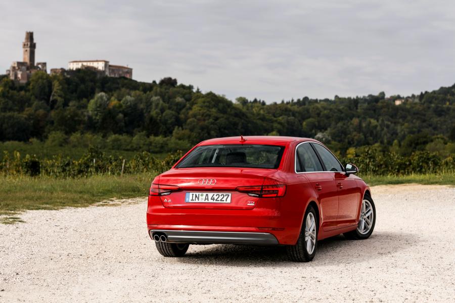  Audi A4 2.0 TDI Ultra (B9) 2015 года  (WW) (фото 16 из 23)
